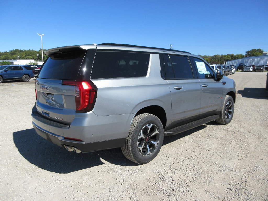 New 2027 GMC Yukon XL AT4 w/ Technology Package AWD/4WD image 4