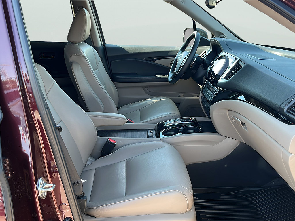 Used 2017 Honda Pilot Touring image 22