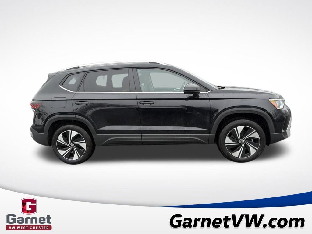 New 2026 Volkswagen Taos SE image 6