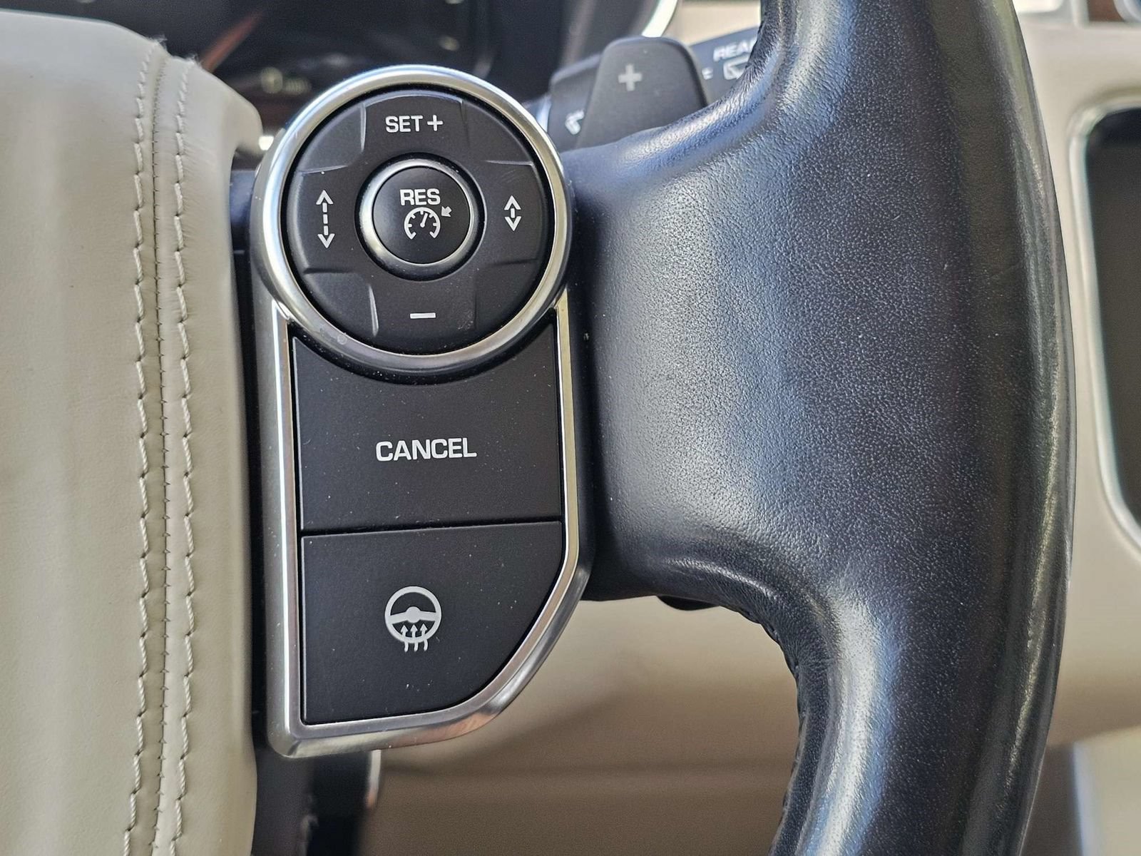 Used 2016 Land Rover Range Rover Supercharged AWD/4WD image 28