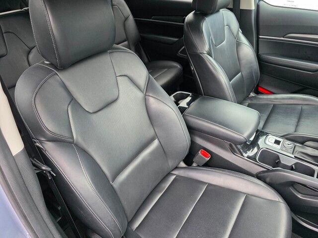 Used 2022 Kia Telluride LX image 35