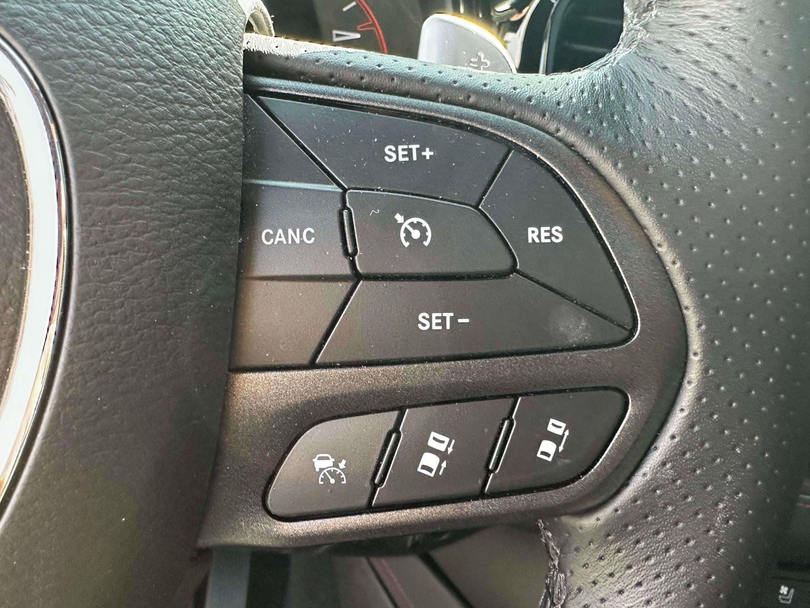 Used 2025 Dodge Durango R/T AWD/4WD image 21