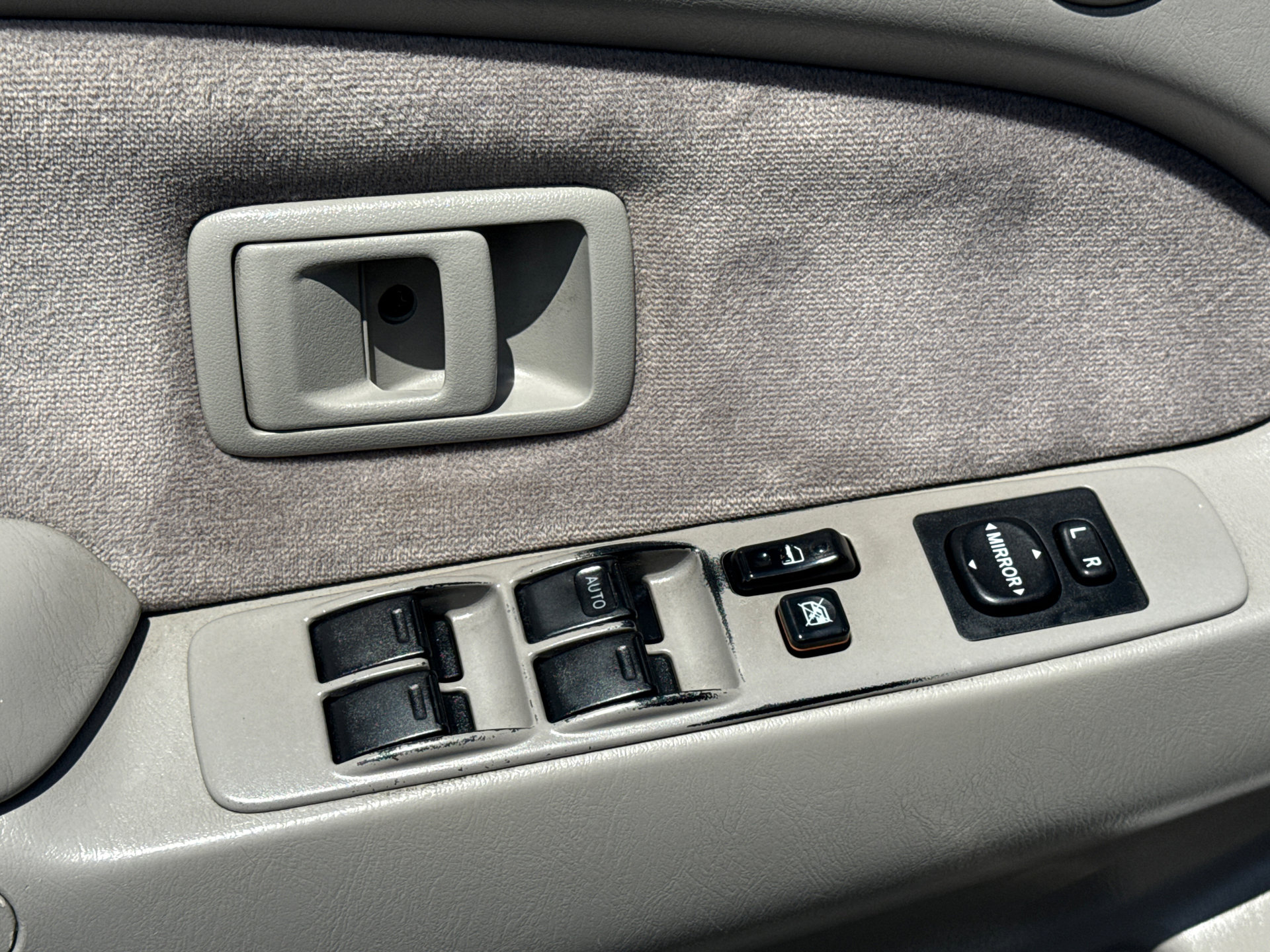 Used 2004 Toyota Tacoma PreRunner image 23