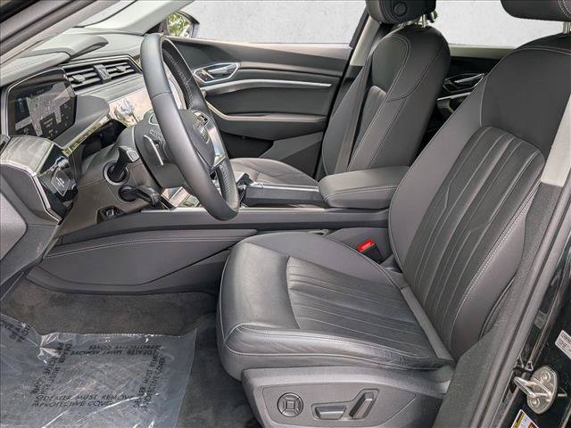 Certified 2023 Audi e-tron Premium Plus w/ Premium Plus Package AWD/4WD image 17
