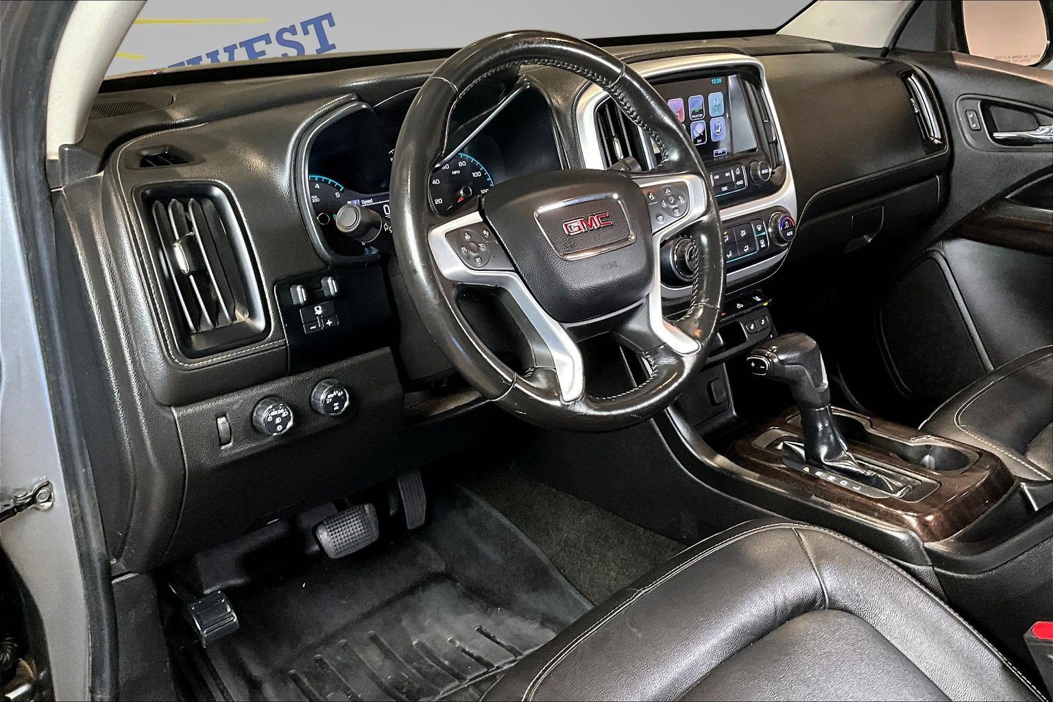 Used 2018 GMC Canyon SLT w/ Driver Alert Package AWD/4WD image 18