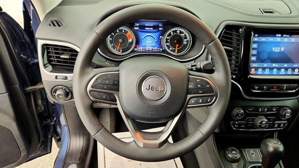 Used 2021 Jeep Cherokee Limited AWD/4WD image 14