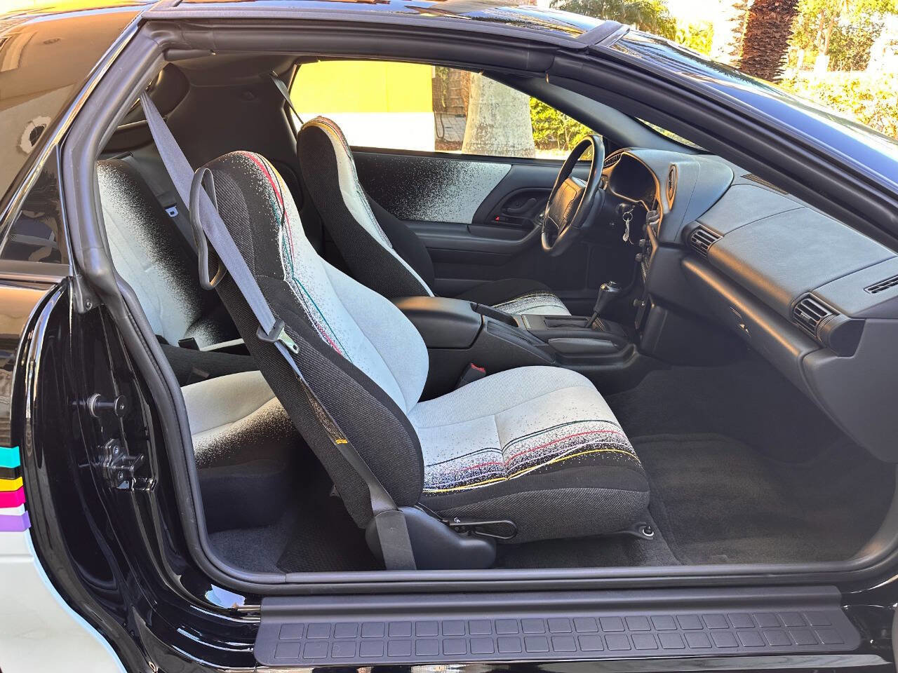 Used 1993 Chevrolet Camaro Z28 RWD image 24