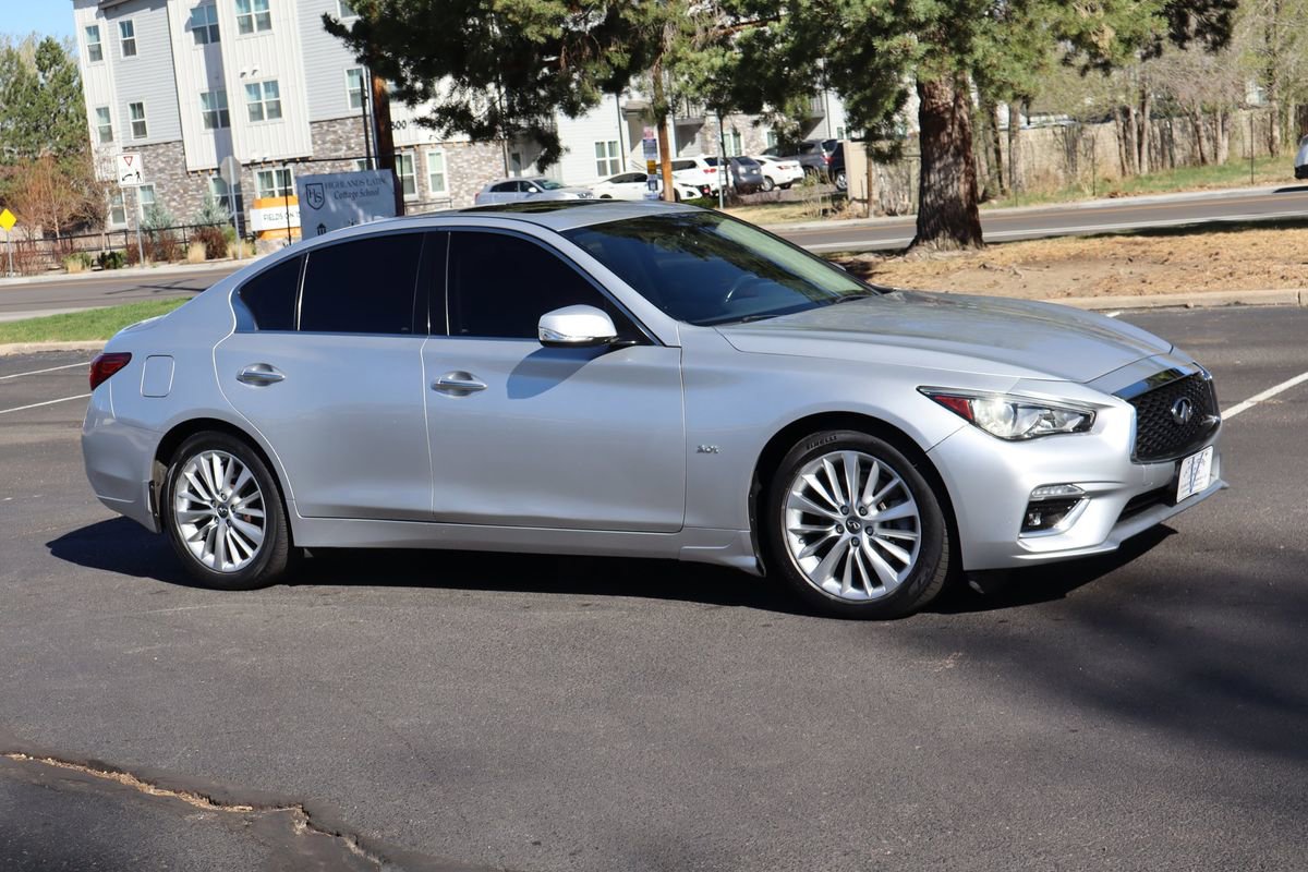 Used 2018 INFINITI Q50 Luxe w/ Essential Package (3.0T Luxe) image 2