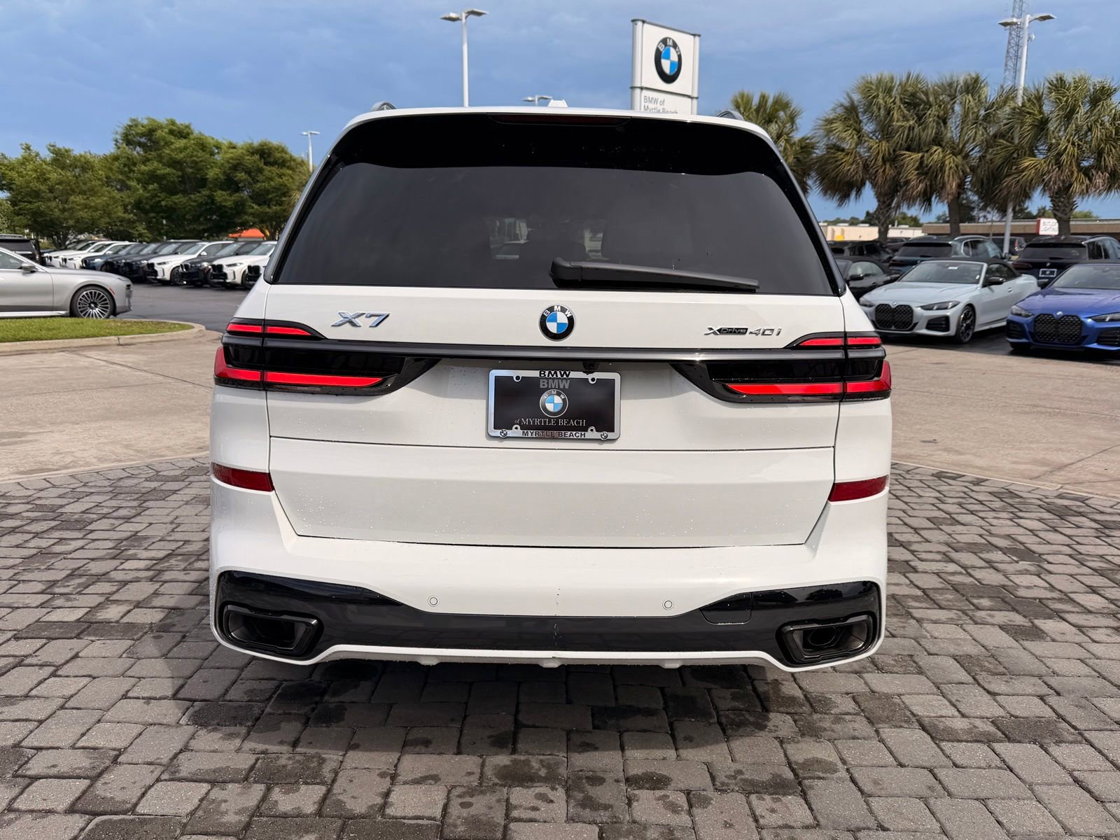 Used 2026 BMW X7 xDrive40i w/ M Sport Package AWD/4WD image 10
