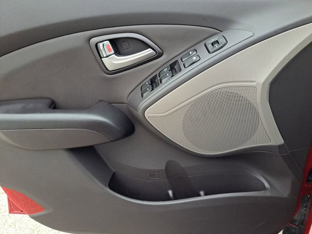 Used 2011 Hyundai Tucson GLS image 14