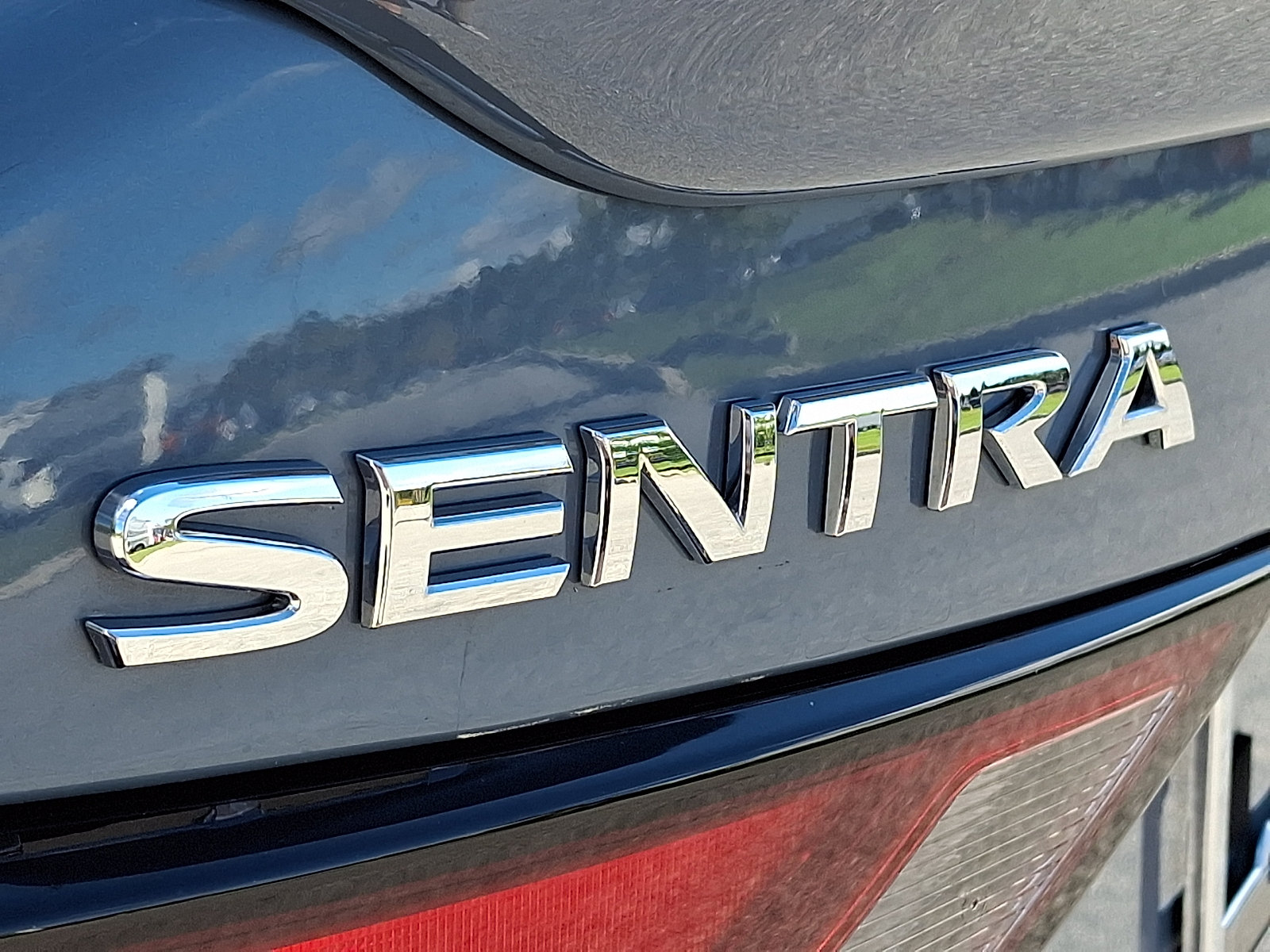 Certified 2024 Nissan Sentra SR FWD image 29