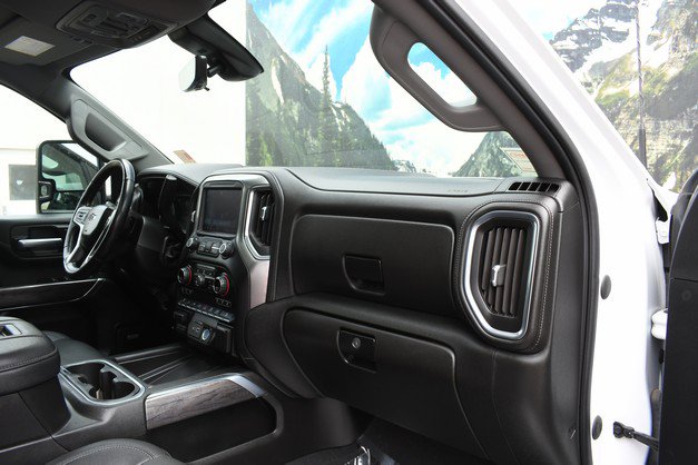 Used 2021 Chevrolet Silverado 2500 LTZ w/ LTZ Plus Package AWD/4WD image 25