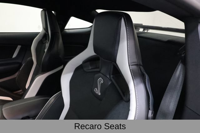 Used 2020 Ford Mustang Shelby GT500 w/ Carbon Fiber Track Pack RWD image 21