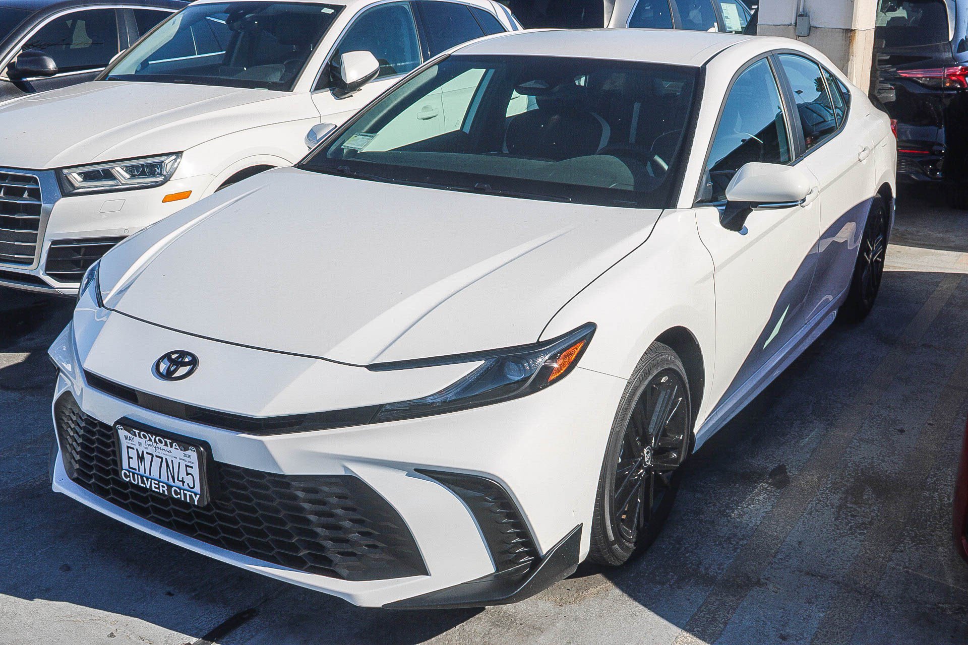 Used 2026 Toyota Camry SE FWD image 5