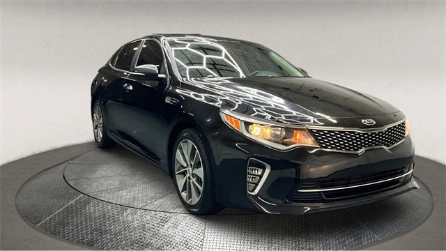 Used 2018 Kia Optima S w/ 18" Alloy Wheels Package image 2