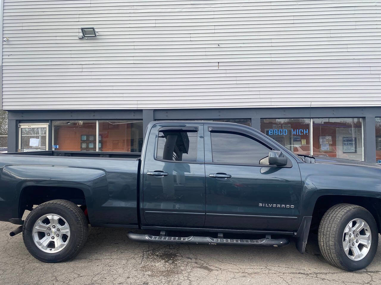 Used 2017 Chevrolet Silverado 1500 LT w/ All Star Edition image 6