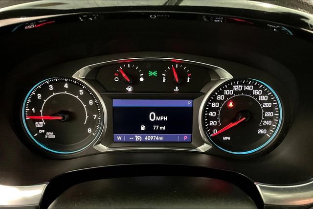 Used 2022 Chevrolet Traverse LT w/ Midnight/Sport Edition image 13