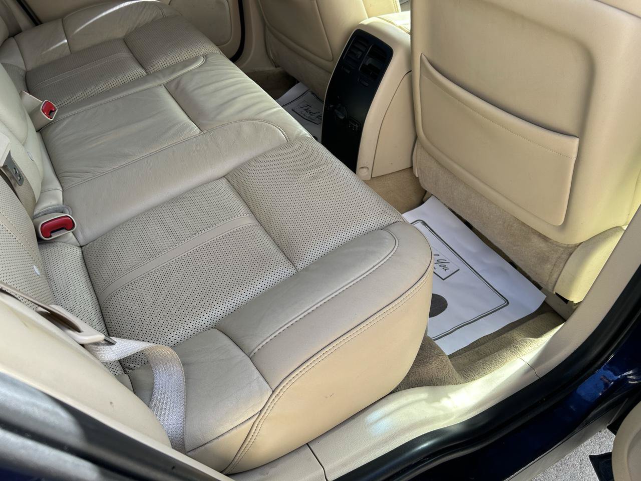 Used 2011 Lincoln MKS AWD image 11