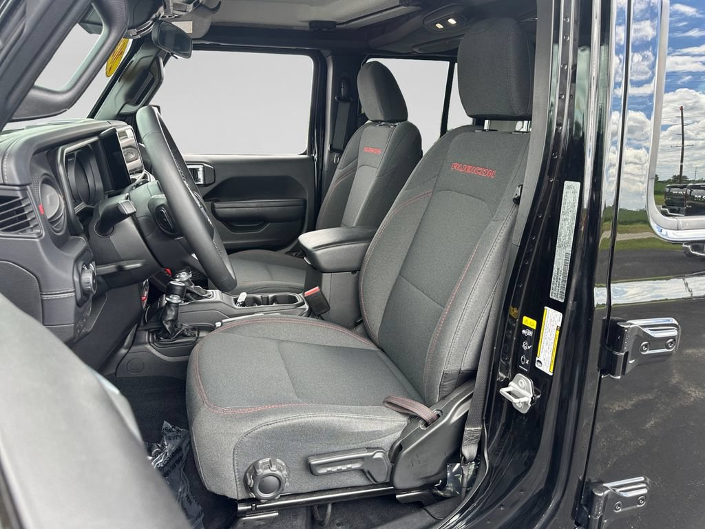Used 2025 Jeep Wrangler Unlimited Rubicon AWD/4WD image 16