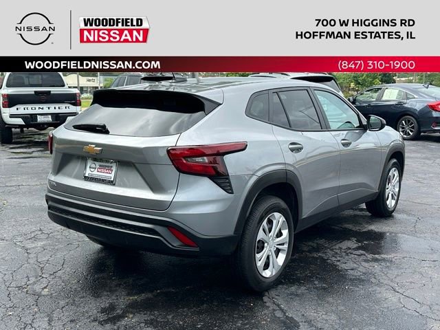 Used 2024 Chevrolet Trax LS FWD image 4