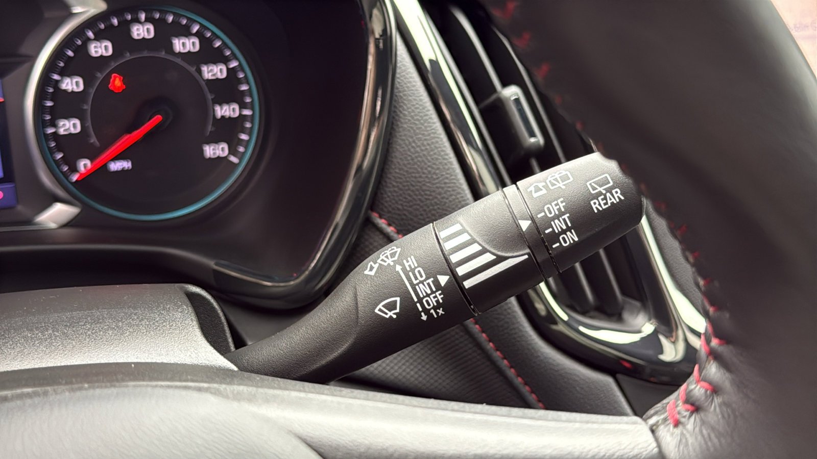 Used 2022 Chevrolet Equinox RS w/ RS Leather Package image 18