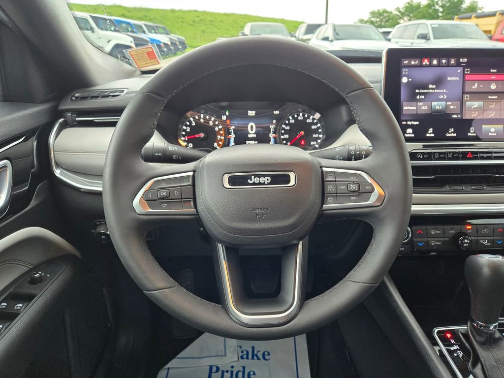 Used 2024 Jeep Compass Limited AWD/4WD image 19
