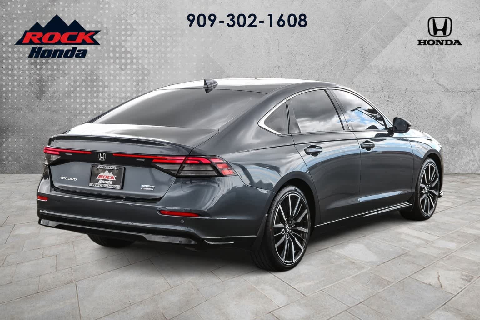 Used 2024 Honda Accord Touring image 4