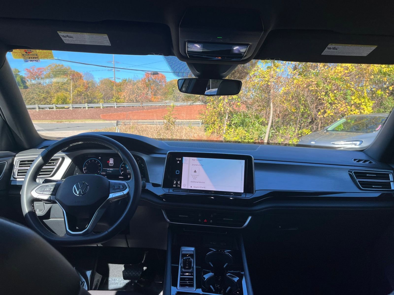 Used 2025 Volkswagen Atlas Cross Sport SE image 28