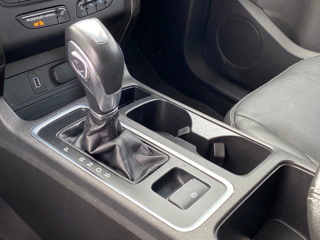Used 2019 Ford Escape Titanium image 11