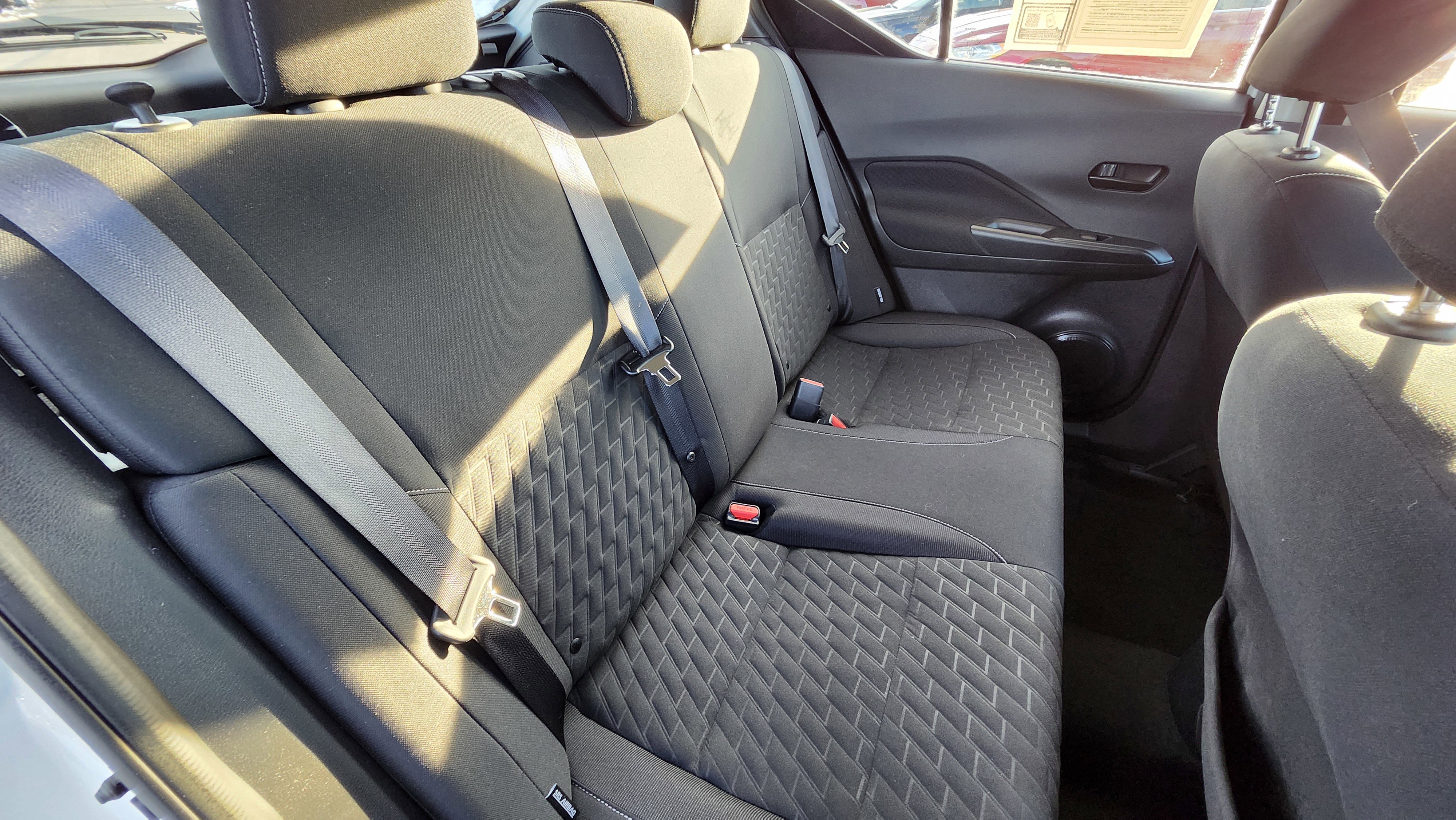 Used 2022 Nissan Kicks S image 19