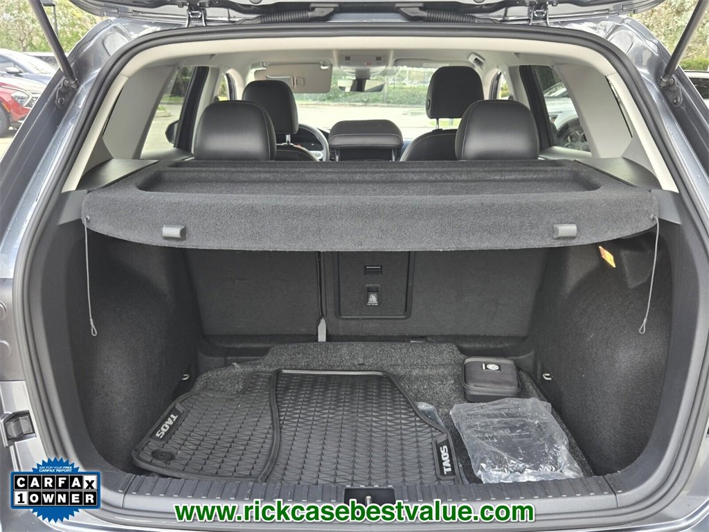 Used 2023 Volkswagen Taos SE image 15