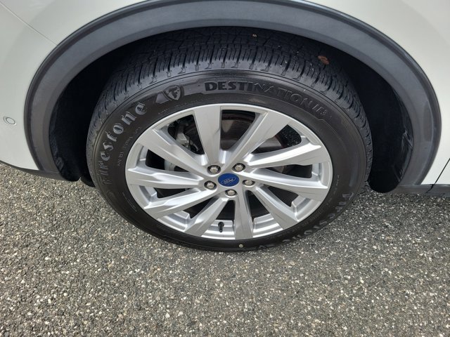 Used 2022 Ford Escape Titanium w/ Titanium Elite Package image 5