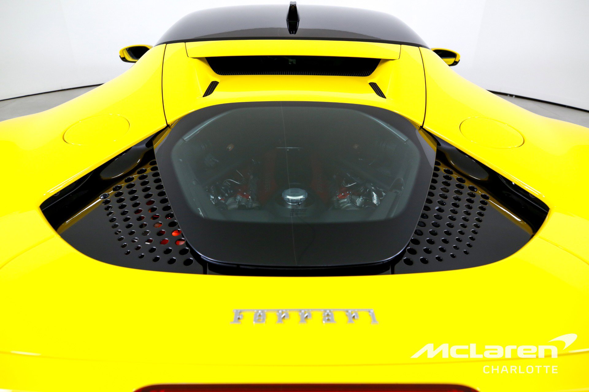 Used 2022 Ferrari SF90 Stradale image 24