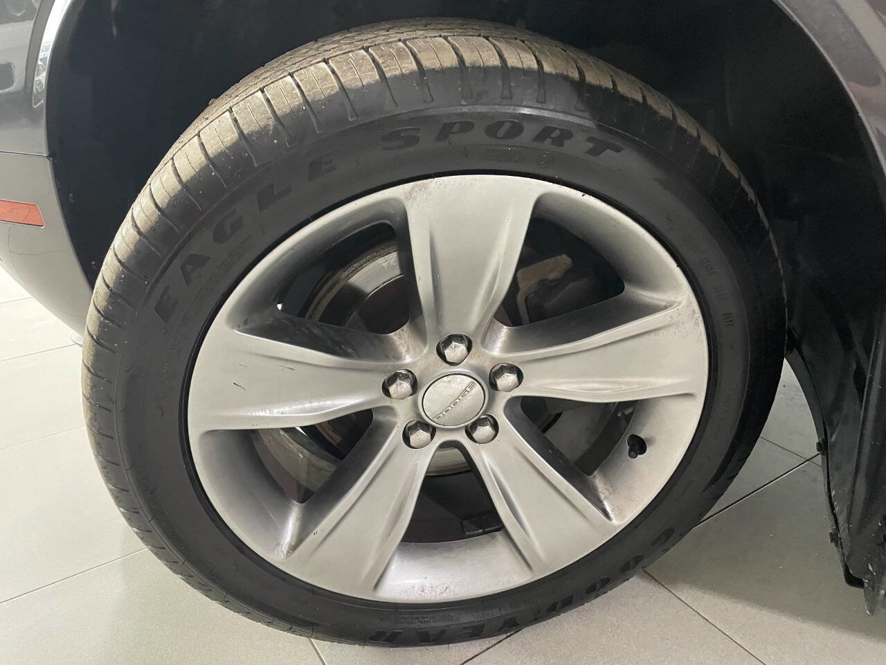 Used 2019 Dodge Challenger SXT image 10