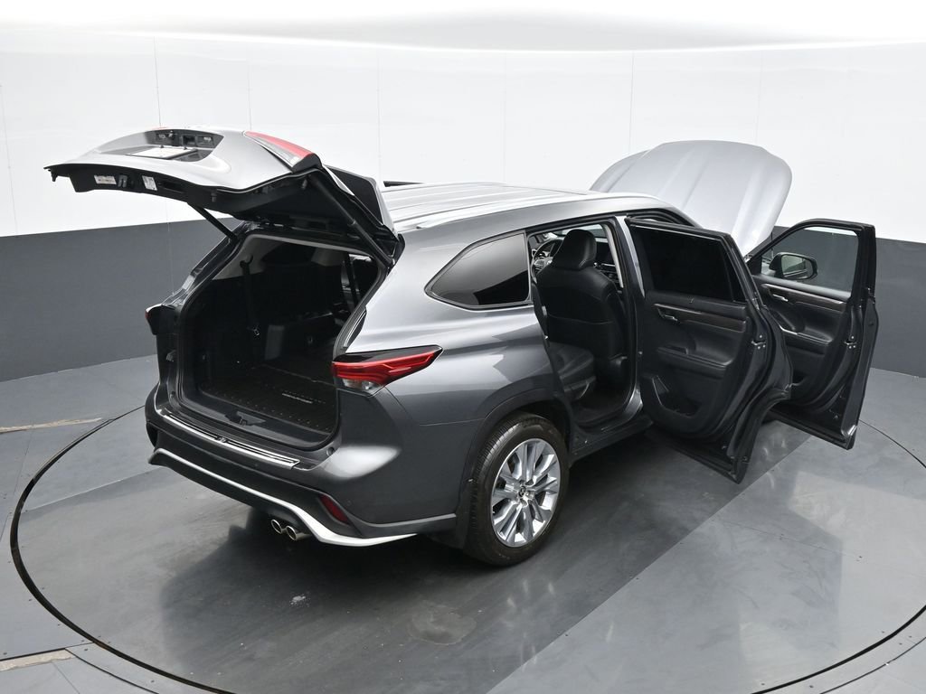 Used 2021 Toyota Highlander Limited AWD/4WD image 40