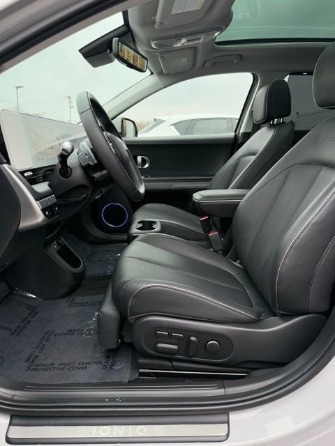 Used 2023 Hyundai Ioniq 5 Limited image 16