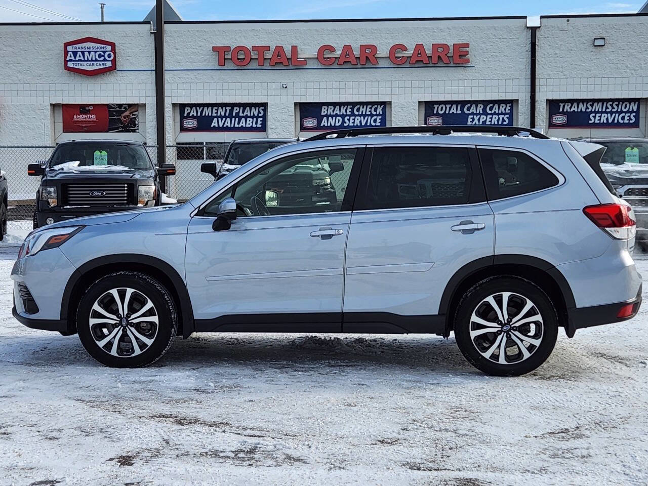 Used 2022 Subaru Forester Limited w/ Popular Package #2 image 2