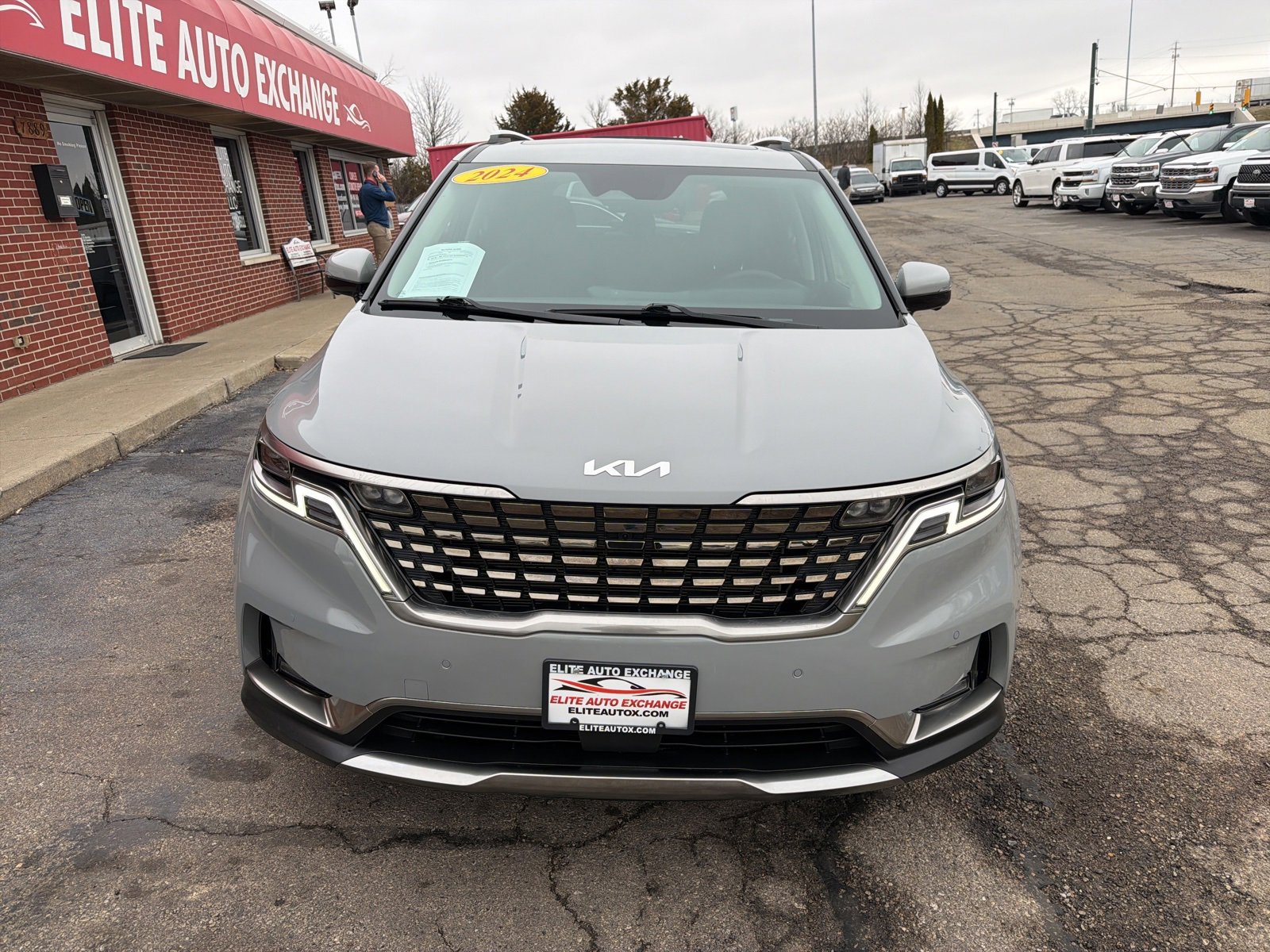 Used 2024 Kia Carnival SX Prestige image 14