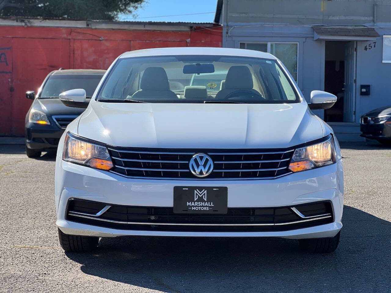 Used 2017 Volkswagen Passat 1.8T S image 2