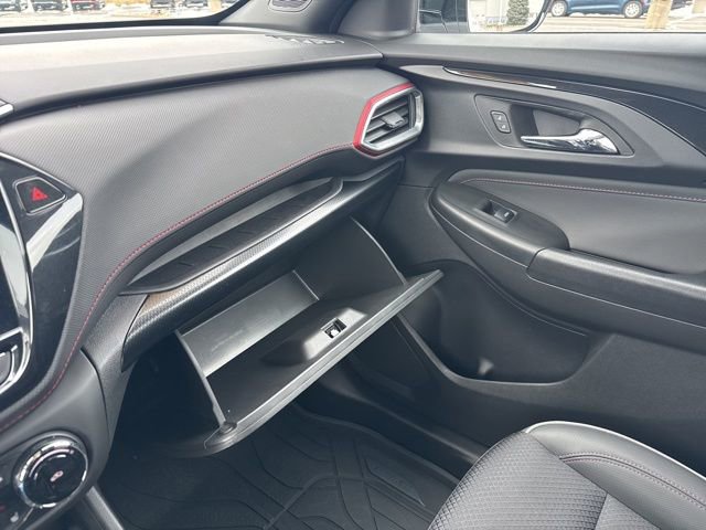 Used 2023 Chevrolet TrailBlazer RS w/ Sun and Liftgate Package image 45