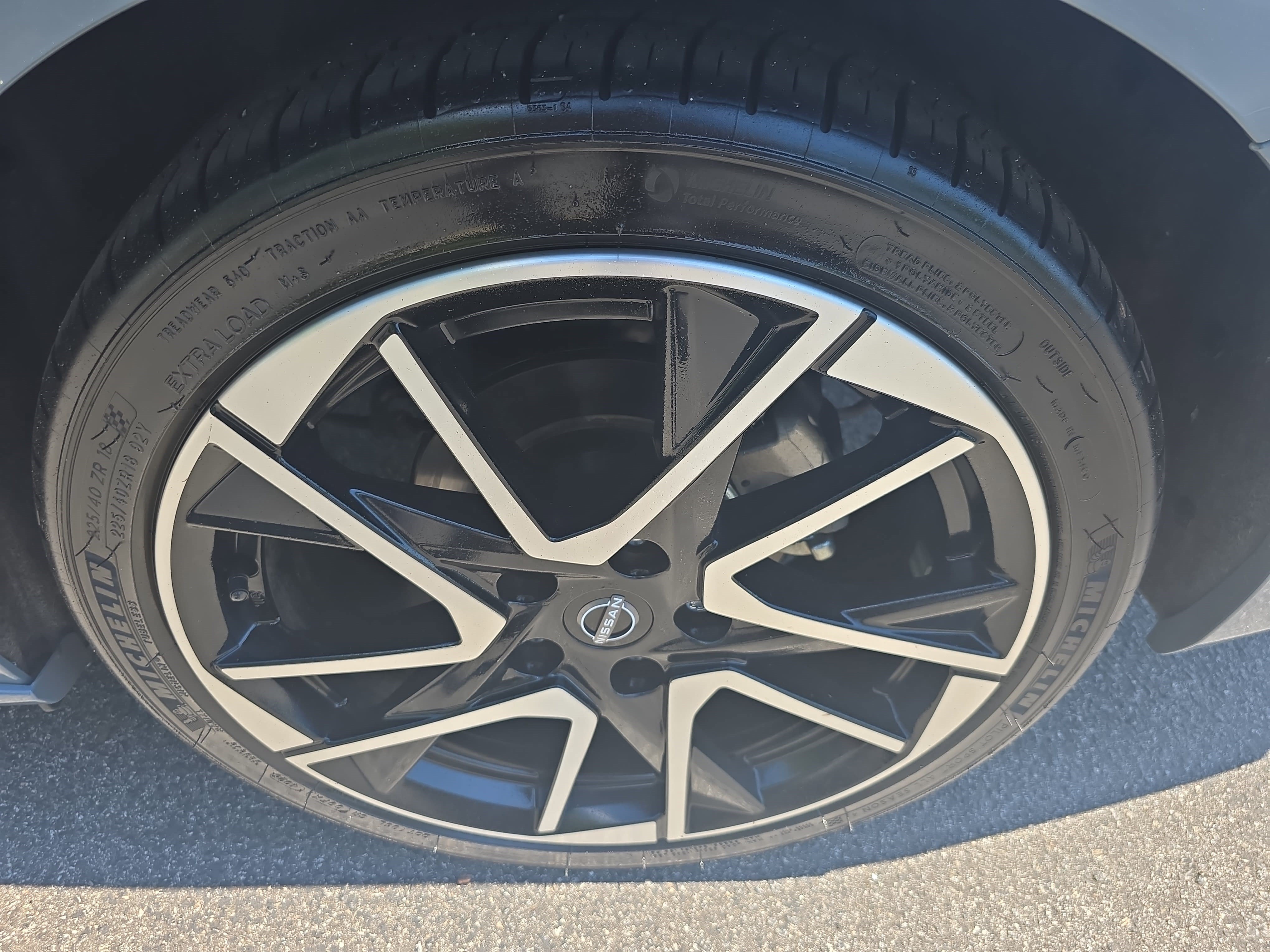 Used 2024 Nissan Sentra SR FWD image 32