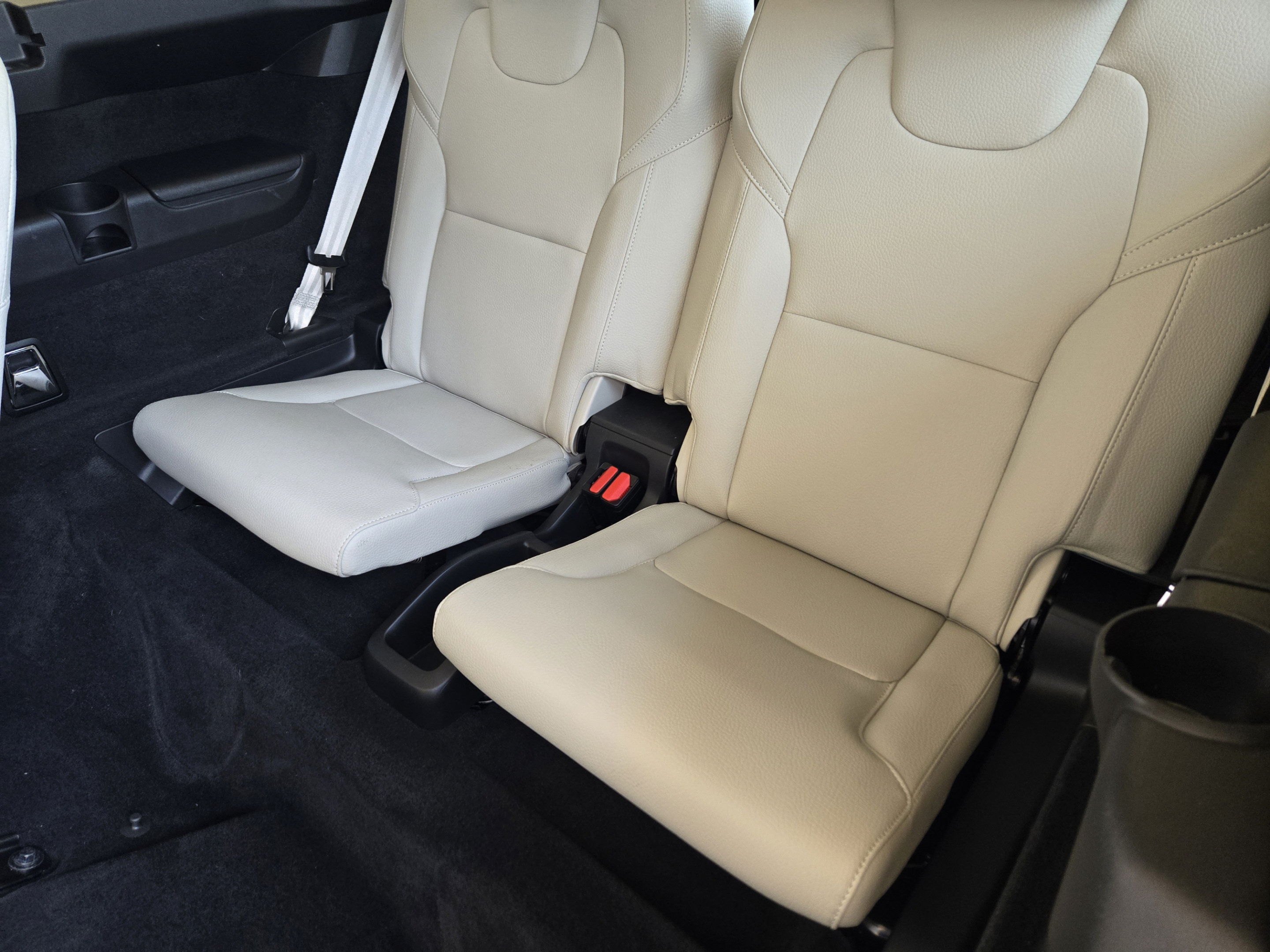 Used 2024 Volvo XC90 B6 Plus w/ Protection Package Premier AWD/4WD image 31