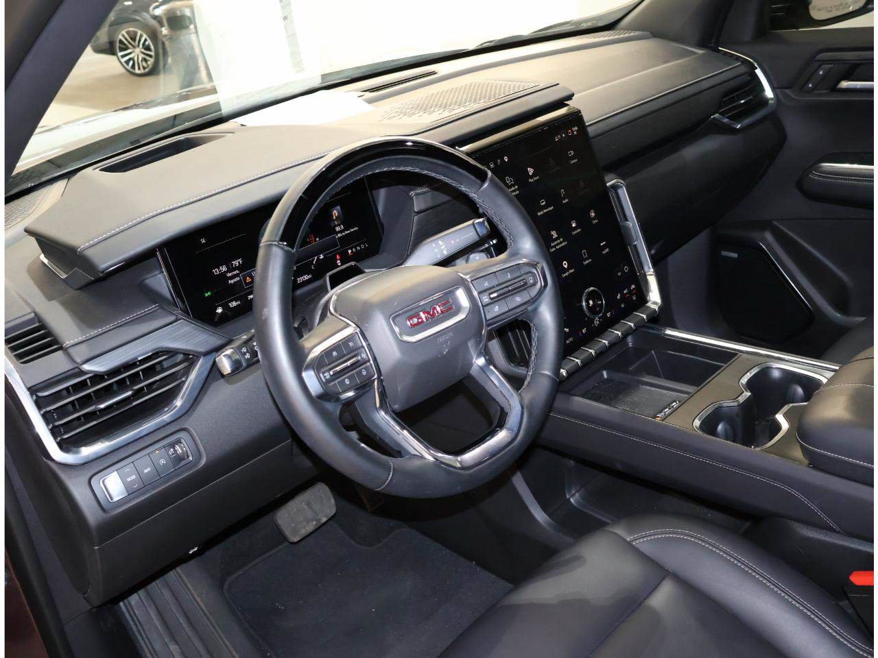 Used 2025 GMC Acadia Elevation w/ Super Cruise Package AWD/4WD image 11