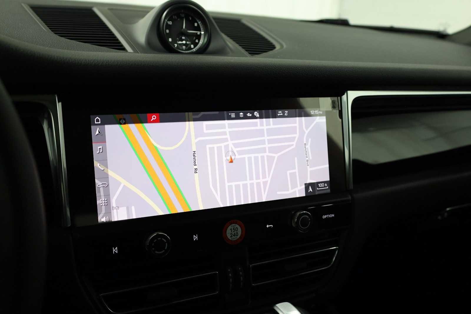 New 2026 Porsche Macan image 33