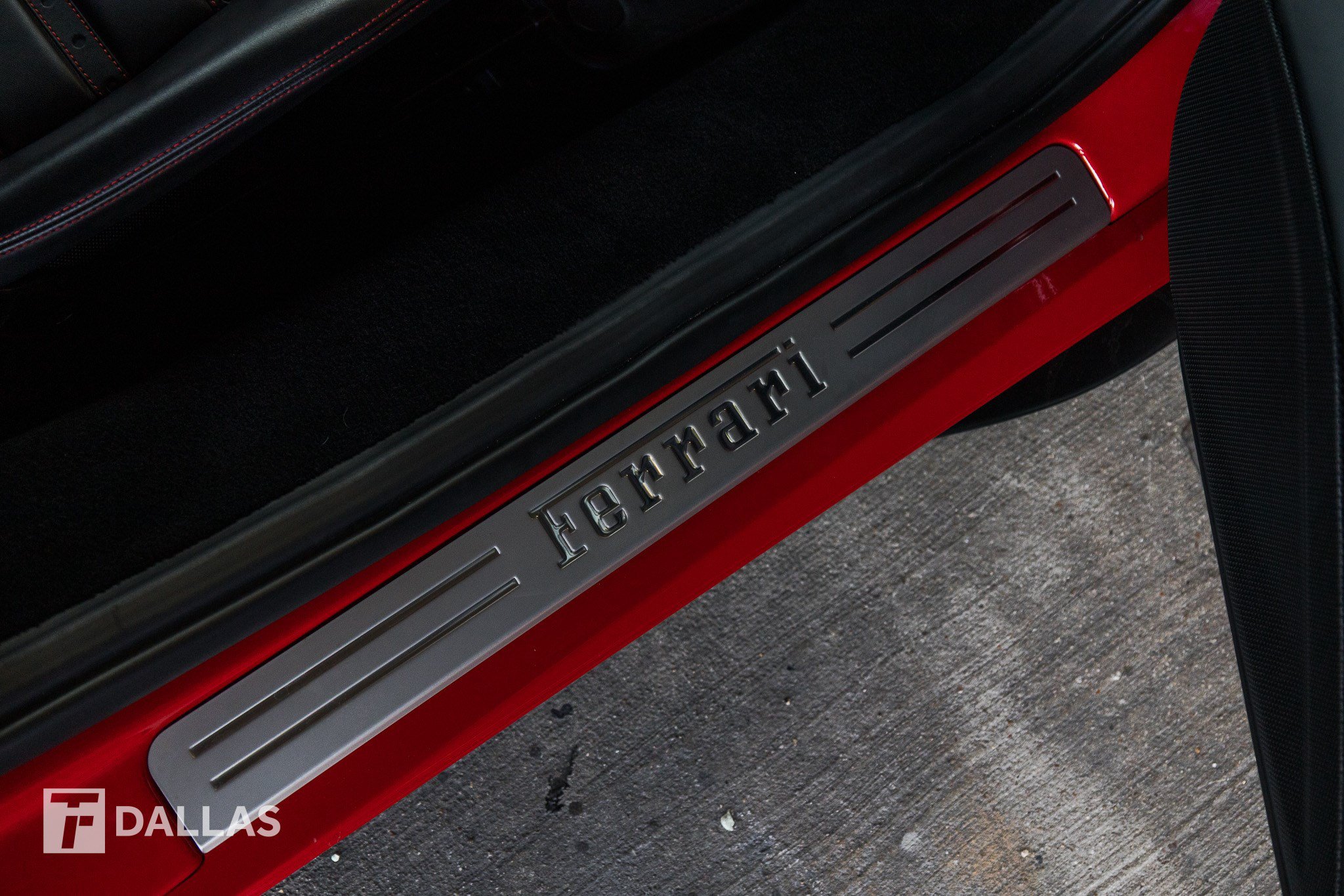Used 2020 Ferrari F8 Tributo RWD image 35