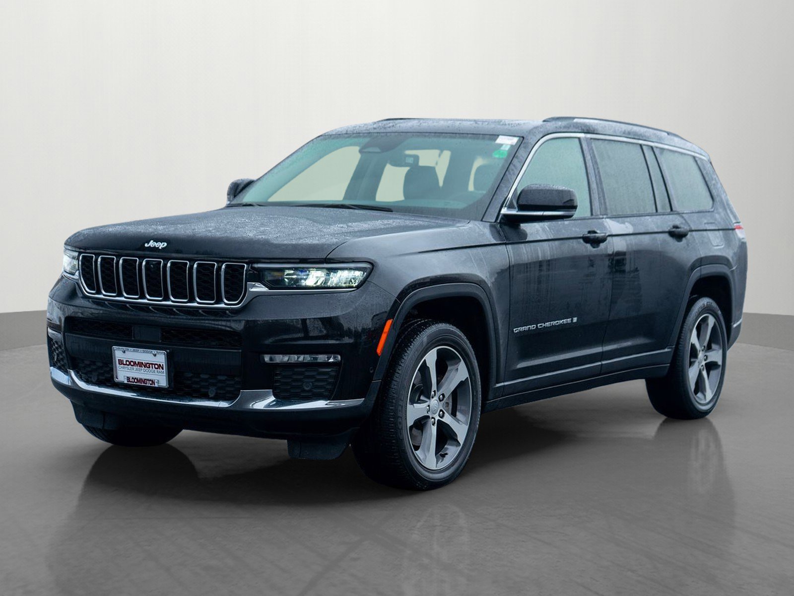 Used 2023 Jeep Grand Cherokee L Limited w/ Luxury Tech Group II image 3