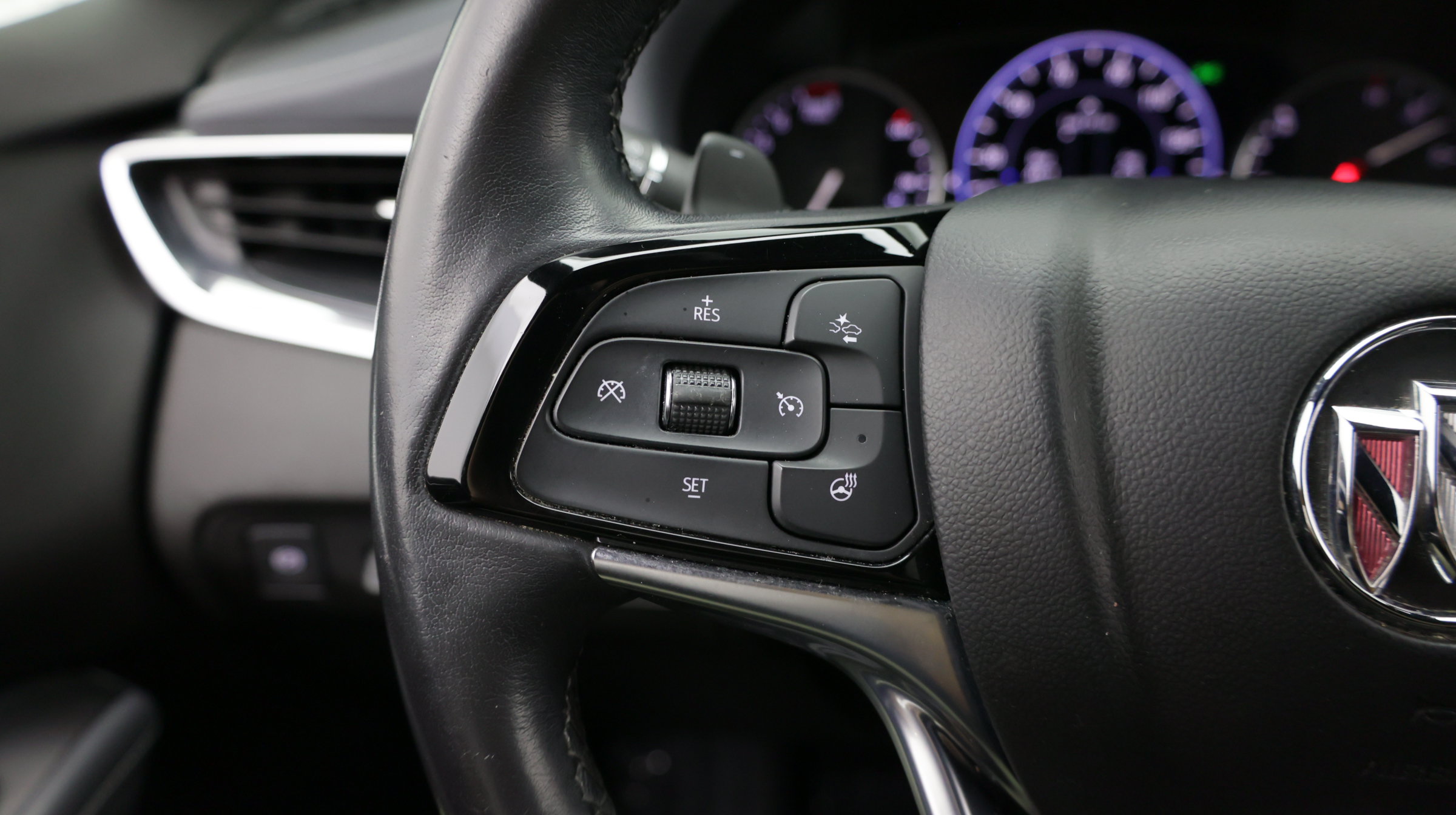 Used 2022 Buick Enclave Premium FWD image 21