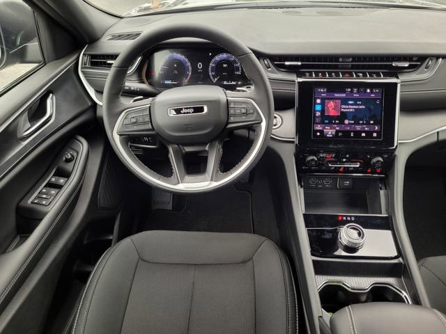 New 2026 Jeep Grand Cherokee L 2WD image 10