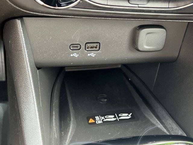 Certified 2024 Buick Encore GX Preferred w/ Advanced Technology Package FWD image 24
