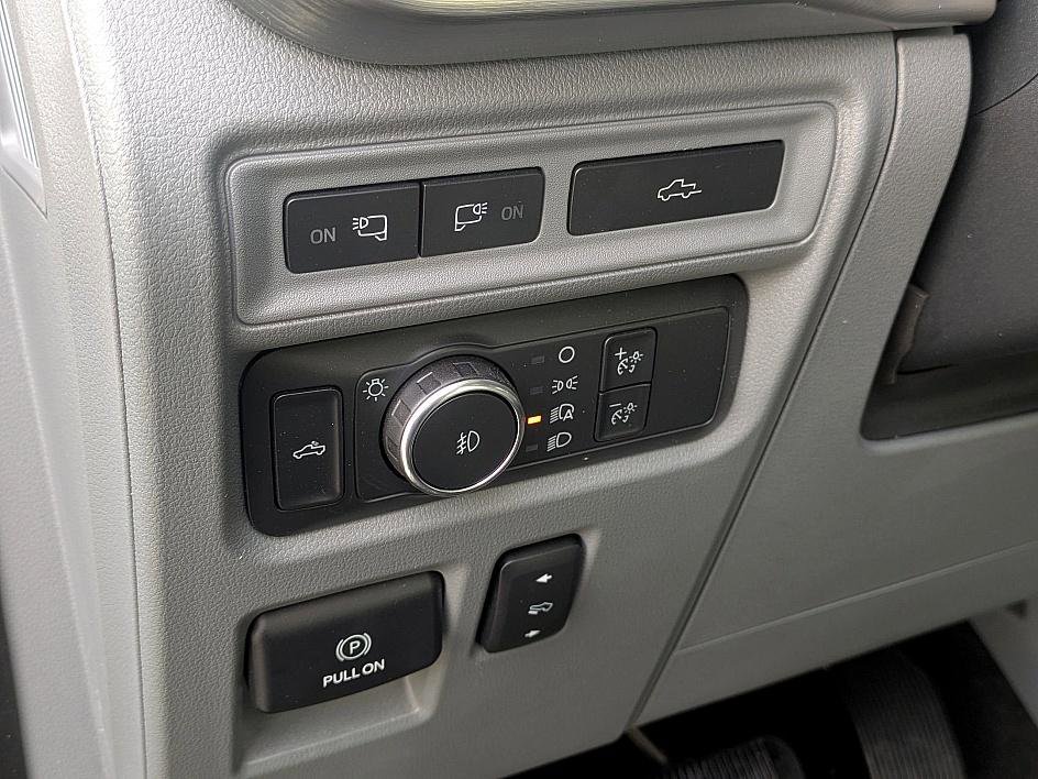 Used 2021 Ford F150 Lariat w/ Equipment Group 502A High image 15